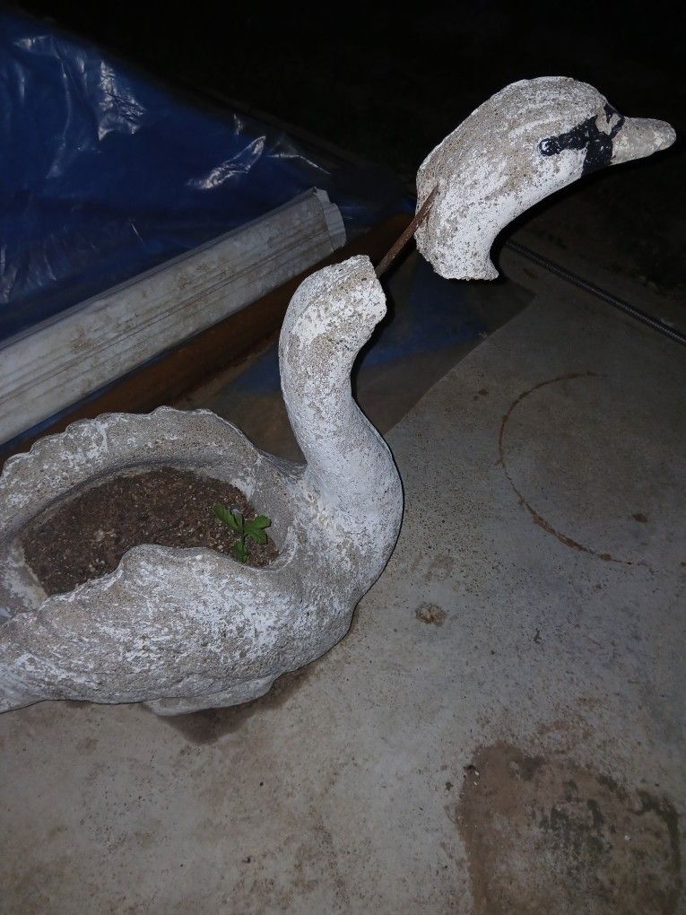 Need Concrete Statue  Repair