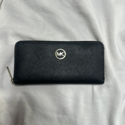 Micheal Kors Wallet 