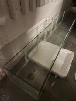 AQUARIUM  CUBICLES