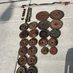 Workout weight set 180 pounds in weight 1 inch curlbar and stretch bars 