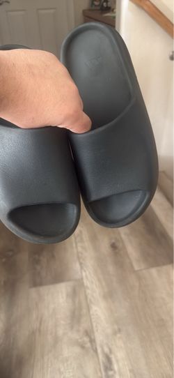Adidas Yeezy Slide Dark Onyx