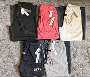 ESSENTIALS FEAR OF GOD SHORTS