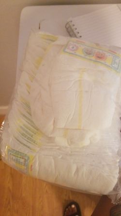 36 Pampers Size 2