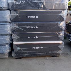 Nectar Mattress 

Nectar Premier queen Size - 13" Thick Memory foam mattress 

Brand new mattress 

Delivery available 