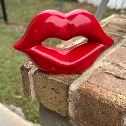 Red Lips Kiss Ceramic vase Statue Ornaments Desk Decor Modern Art vase Porcelain Mouth Lip Sculpture Home Decoration Accessories