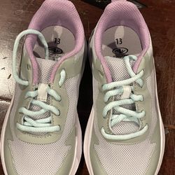 Girls Sneakers Size 13