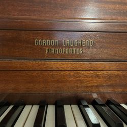 Gordan Laughead pianofortes