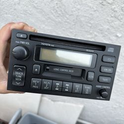 98 4 Runner Stock Radio