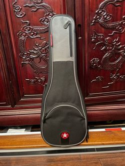 Lanikai CKCGC Concert Ukulele + RoadRunner Case