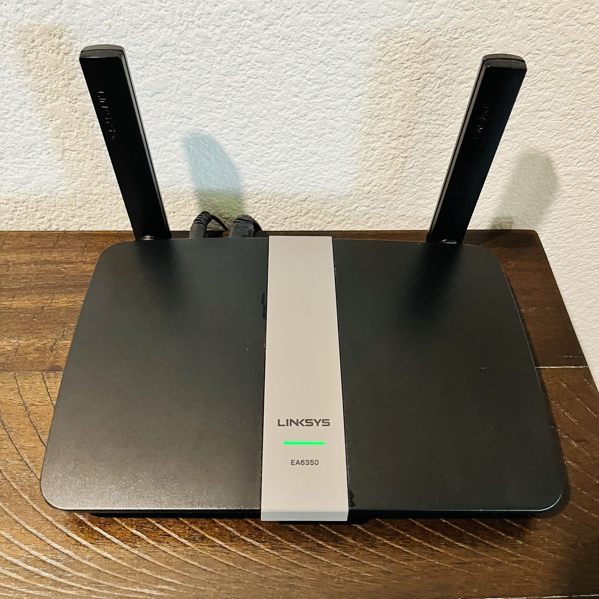 Linksys AC1200 Dual Band Wifi Router 