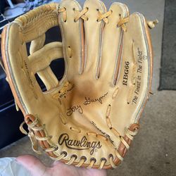 Youth Sized Little League Or Wines Small Hand Adult Rawlings 12” Glove Baseball Leather 