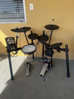 Roland TD-11 V-Drums Full Electronic Drum Kit w/ Mesh Snare