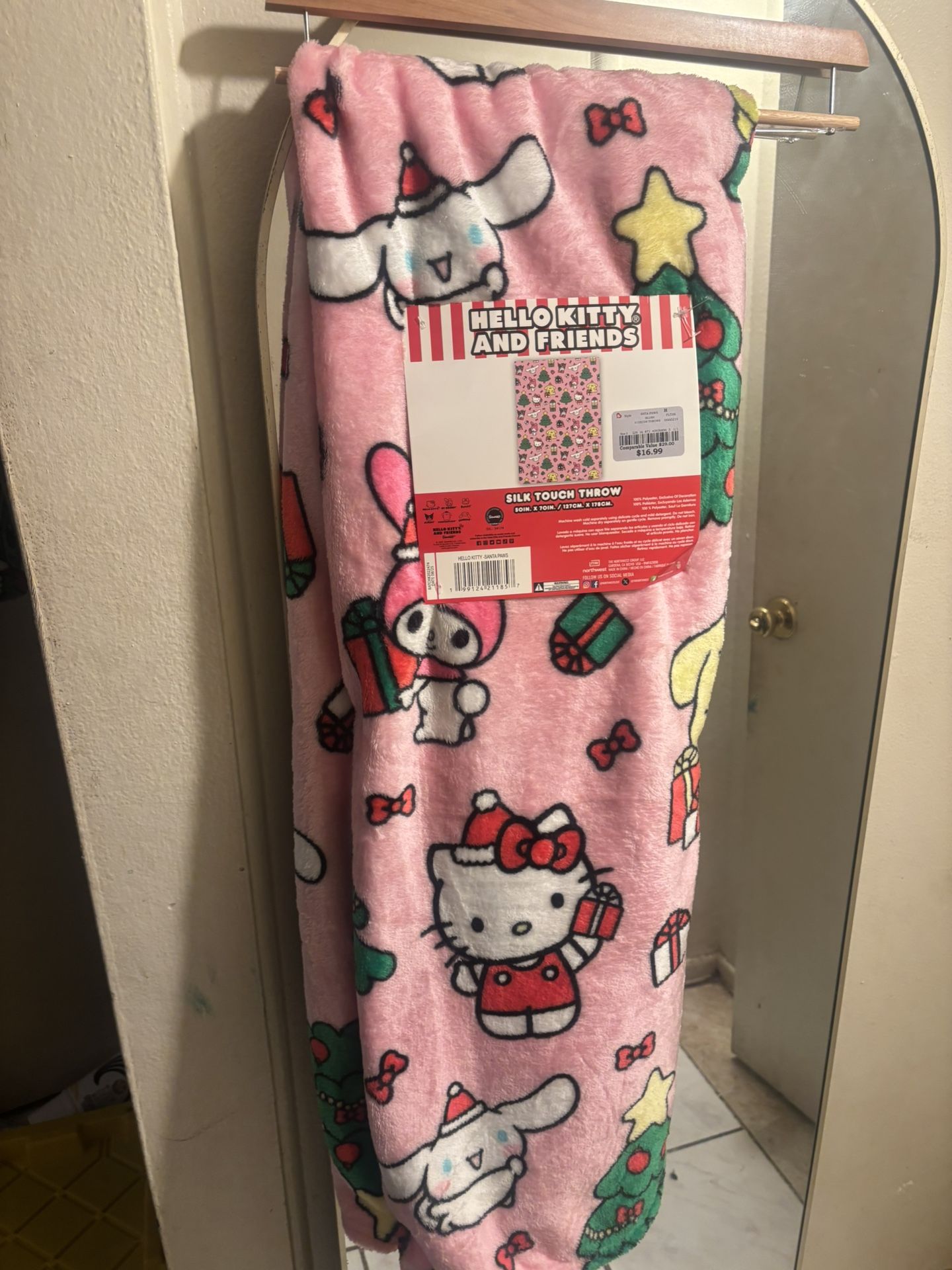 Hello Kitty Christmas blankets
