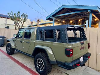Jeep Gladiator bed rack with platform rack