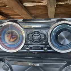 Samsung BLUETOOTH speakers