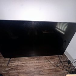 82 inch SAMSUNG TV