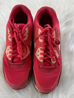 Nike Air Max Men's Red/Beige Low Top Lace-Up Athletic Sneakers Casual