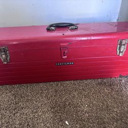 Red Metal craftsman Toolbox  With Latches