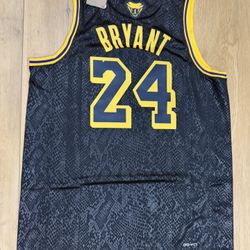Kobe Bryant LA Lakers Black Mamba Jersey 