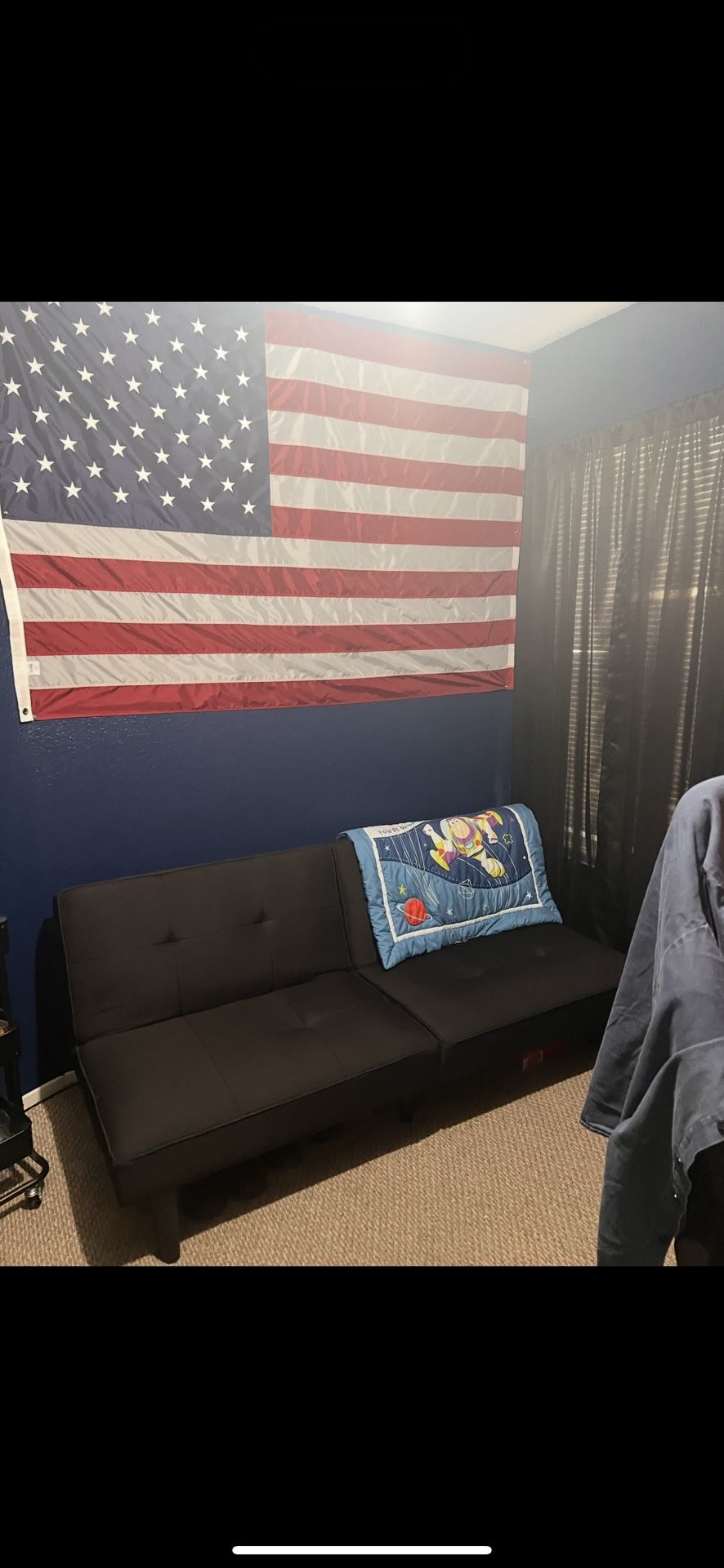 Black Futon