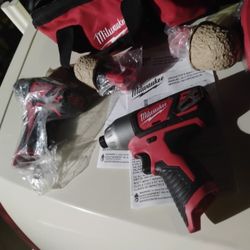 M12 Drill/Impact Combo Kit - Milwaukee 2494-22