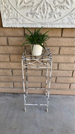 Plant stand