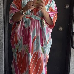 Natori Caftan Kaftan Aegean Dream M Size , pre owned , Like New White Blue Pink Coral Luxury