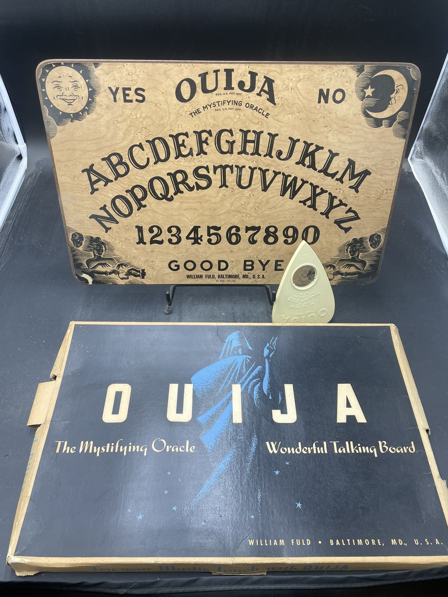 Vintage 1960's William Fuld Mystifying Oracle Ouija Board Parker Brothers W Box
