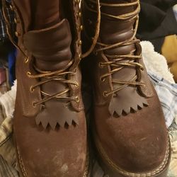 Vintage Vibram
STEEL TOE WORK BOOTS
