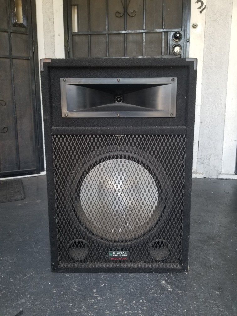 400 Watt DIGITAL PRO AUDIO SPEAKERS X2