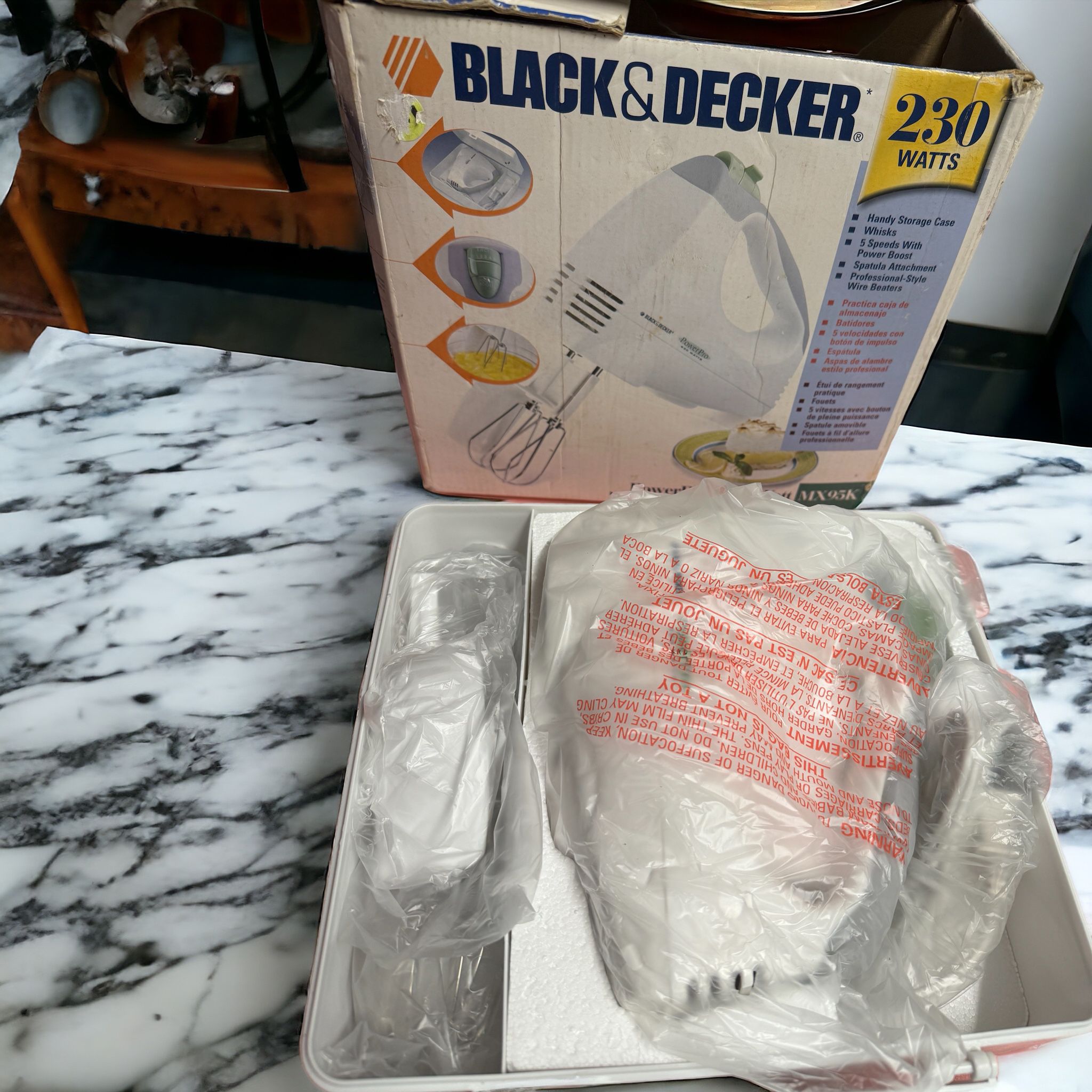 Black & Decker Power Mixer - Power Pro MX95K - 230 Watt - New Open Box
