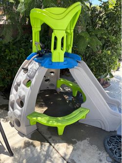 Kids outdoor play slide