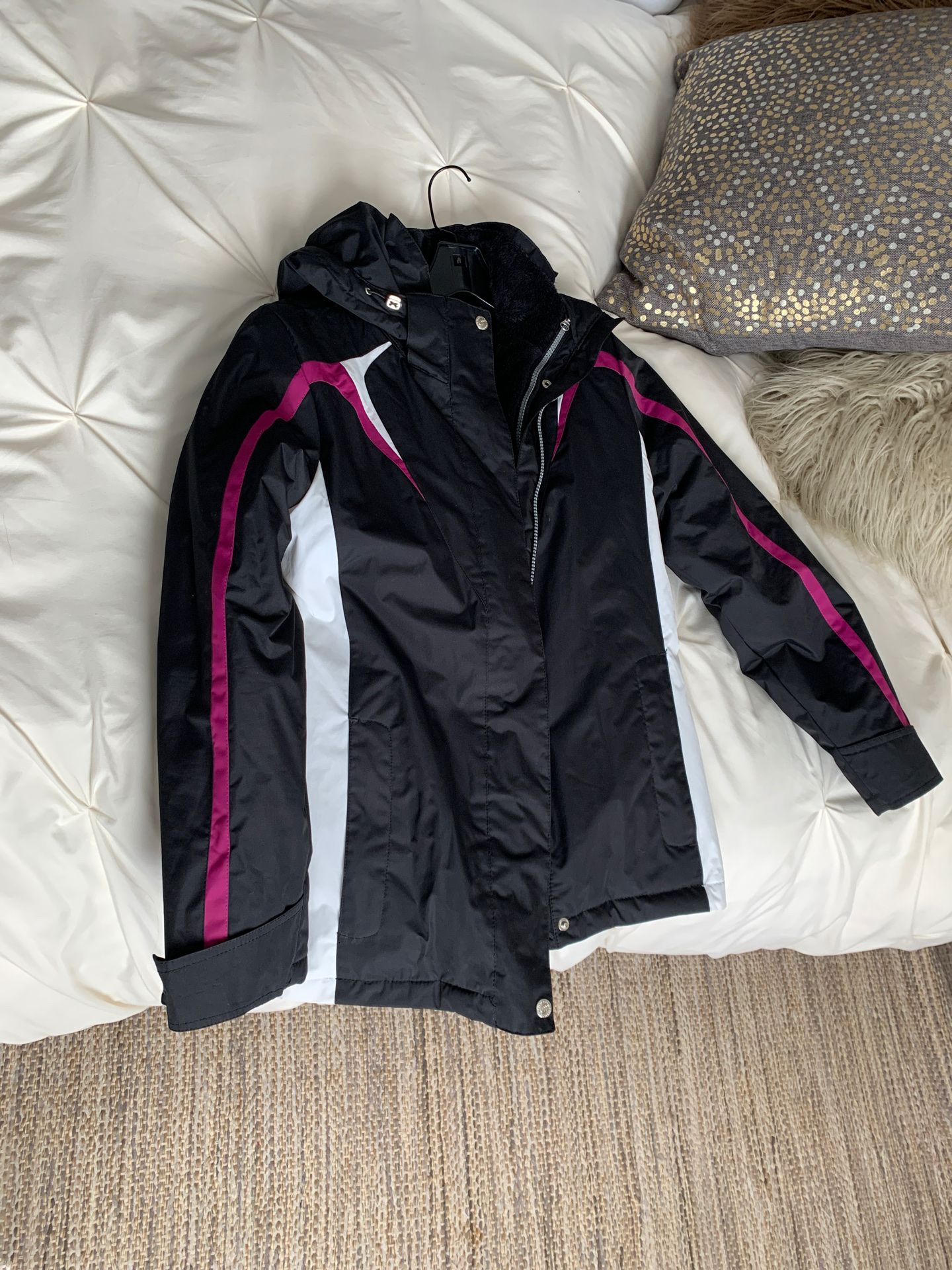 Ladies small black white magenta ski coat jacket new never worn