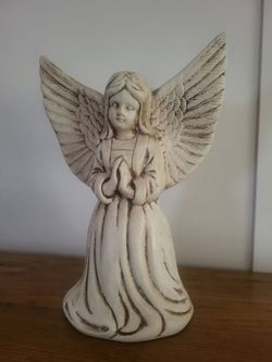 7 1/4" Tall Ceramic Praying Angel Figurine - Like-New