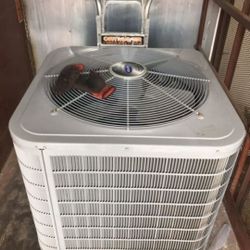 2.1/2 Ton Ac Unit Good Man In Very Good Condition Working Excellent Give Best Offers on Only Unit Give Me Best Offer For 375.00 
