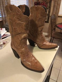 Female Boots size 8