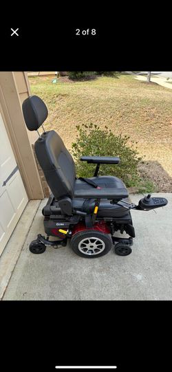 Wide power chair
