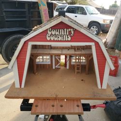 Doll House/Nativity Set Barn