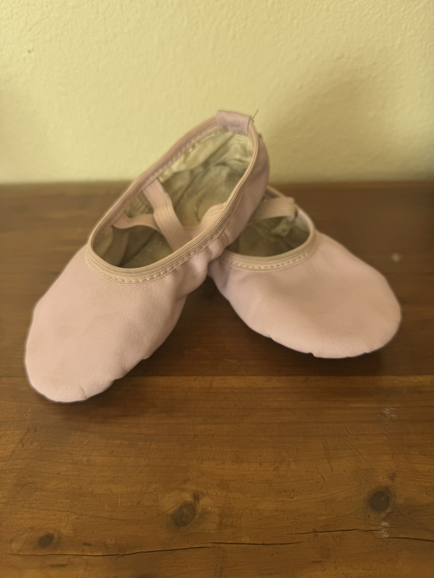 Little kid ballet slippers size 7