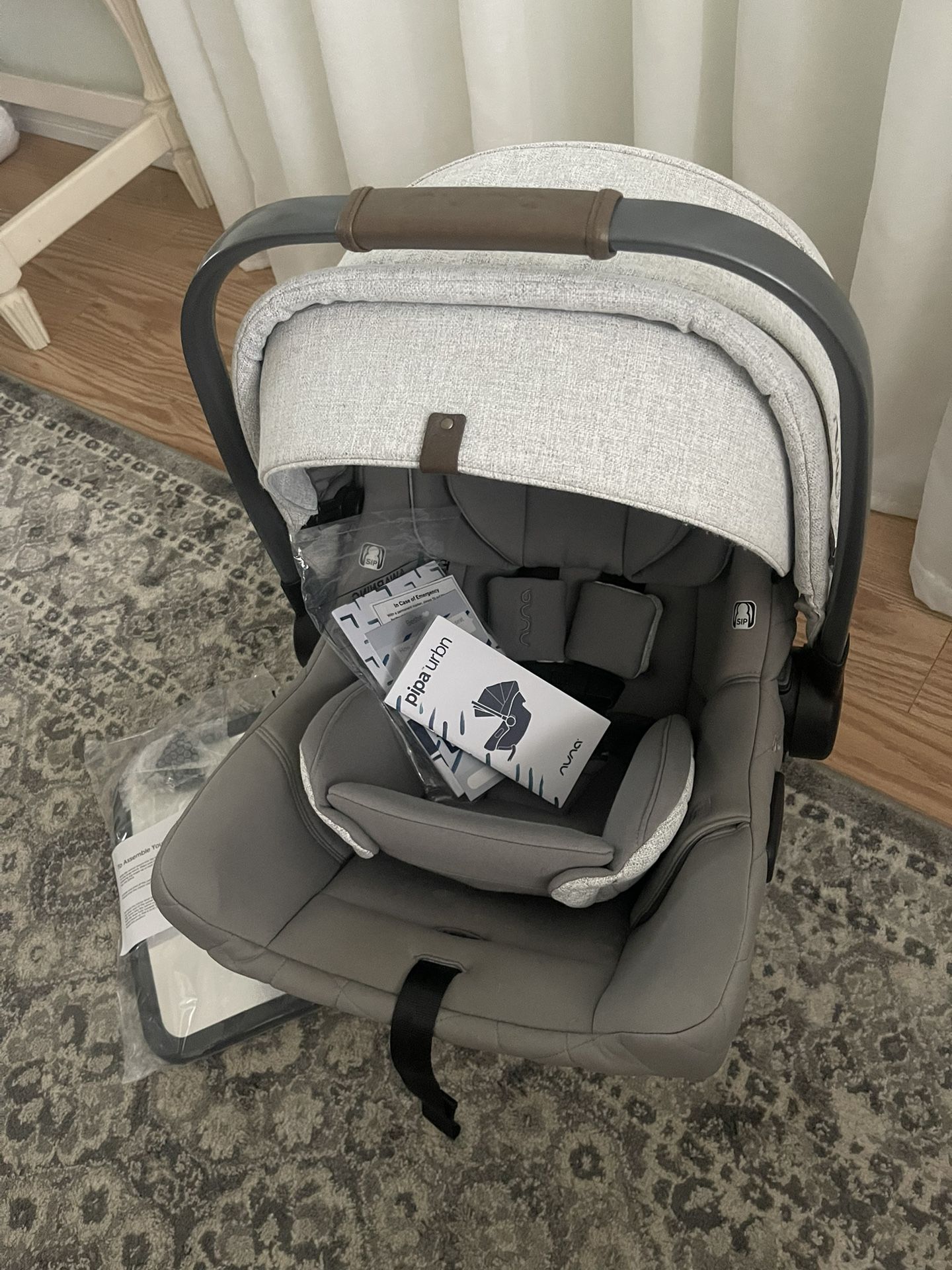 Nuna Carseat 