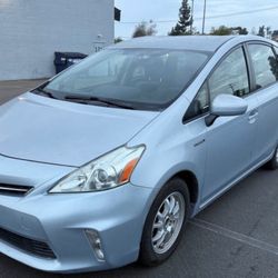 2013 Toyota Prius V