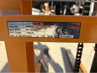 Hand stacker / pallet stacker