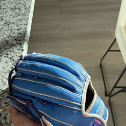 A200 Outfield Glove 