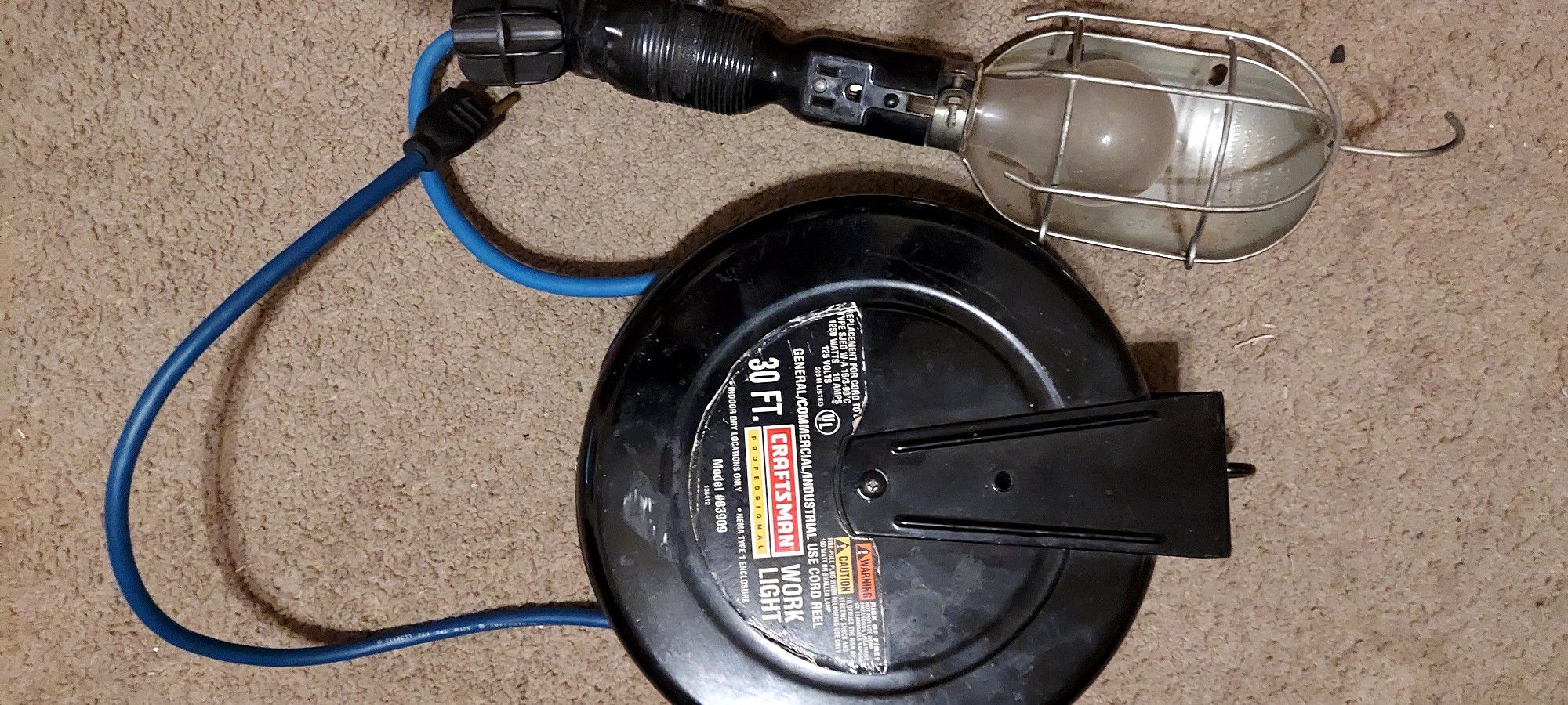 Craftsman 30ft Retractable work light. for Sale in Fort Worth, TX - OfferUp