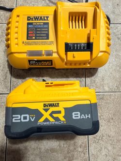 DeWalt 20V 8Ah Battery and Fast Charger