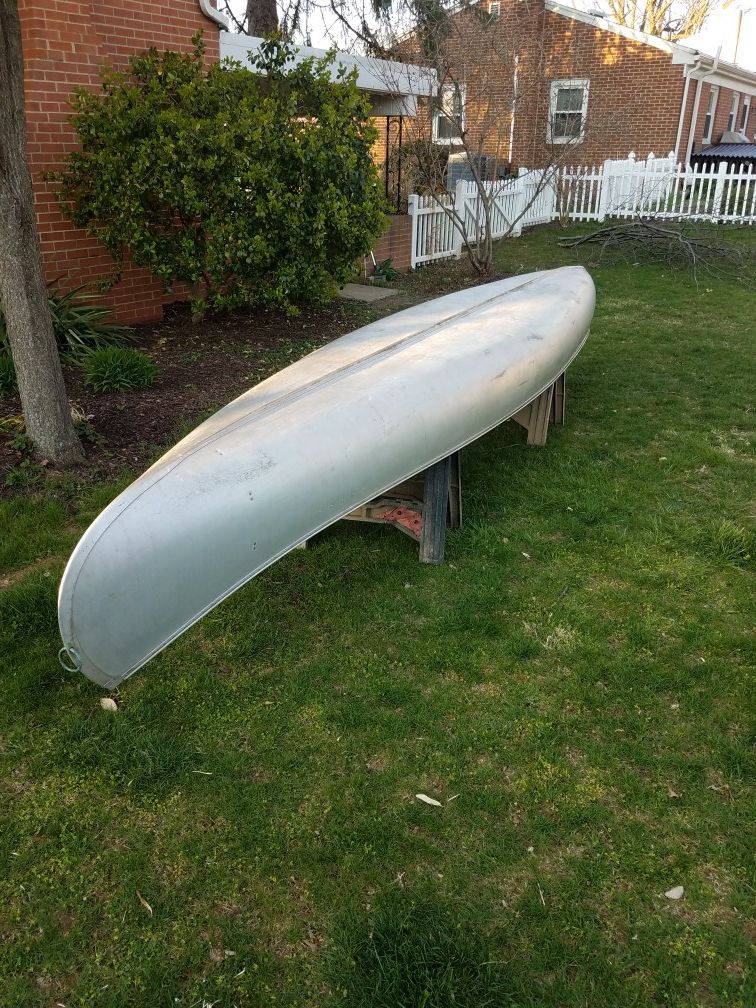 17 ft Grumman Canoe