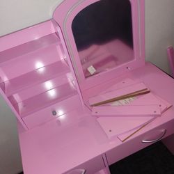 New Pink Lil Girls Vanity Set With Chair An Lights Around The Mirror 