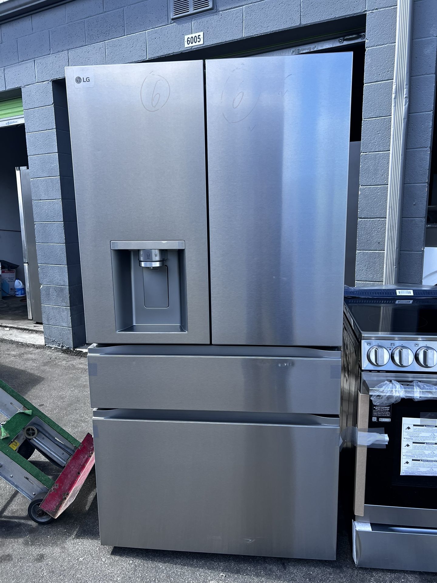 29 cu. ft. SMART Standard Depth MAX French Door Refrigerator with Full Convert Drawer in PrintProof Stainless Steel