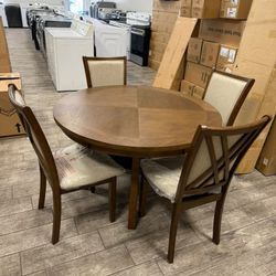 Brand new kitchen dining set just built today!