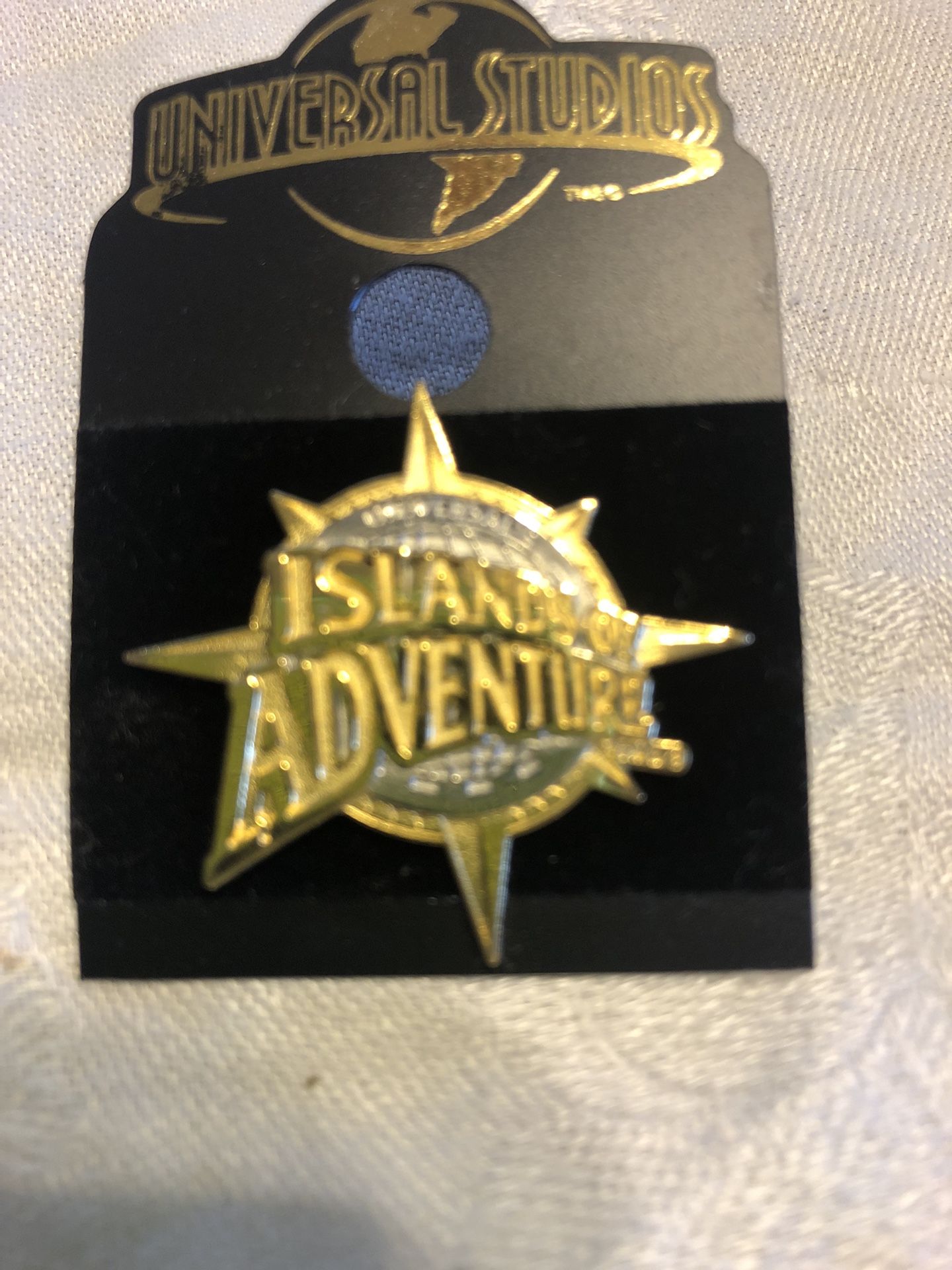 Universal Studios Island Of Adventure Pin